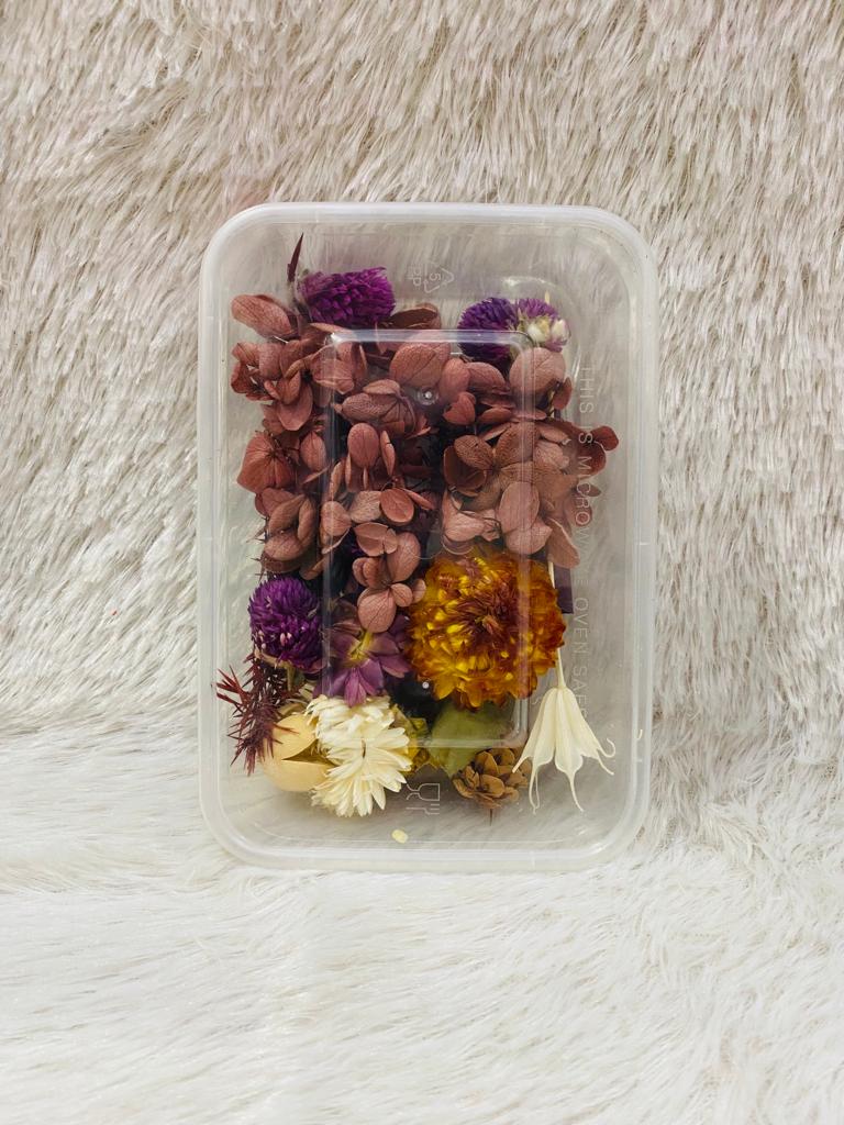 Box Dried Flowers (C)